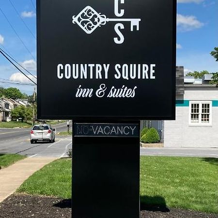 Country Squire Inn And Suites New Holland ภายนอก รูปภาพ