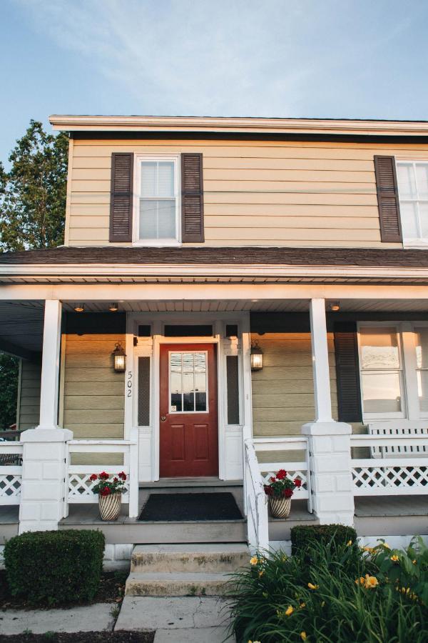 Country Squire Inn And Suites New Holland ภายนอก รูปภาพ