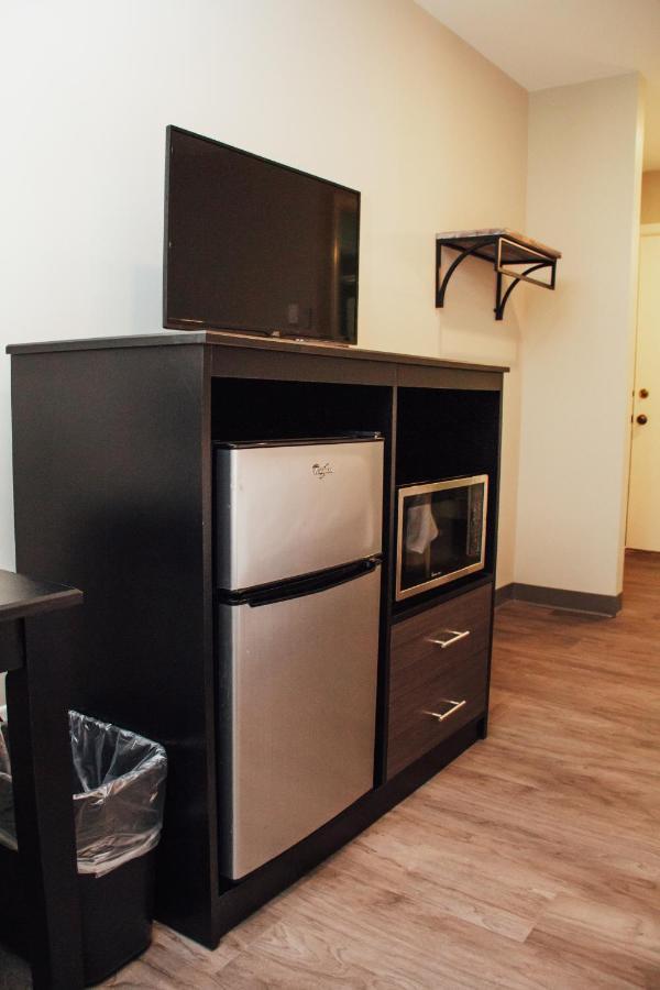 Country Squire Inn And Suites New Holland ภายนอก รูปภาพ