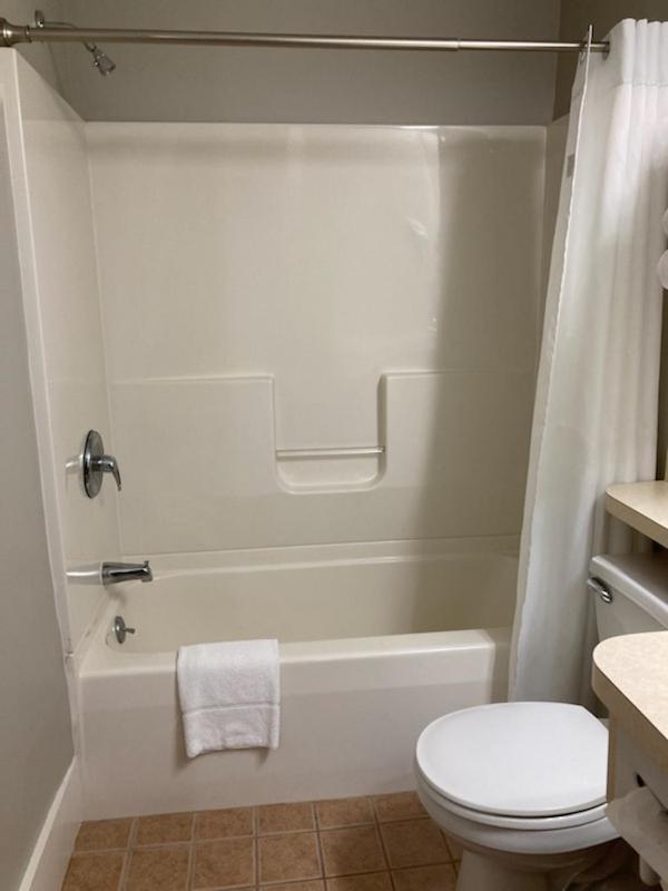 Country Squire Inn And Suites New Holland ภายนอก รูปภาพ
