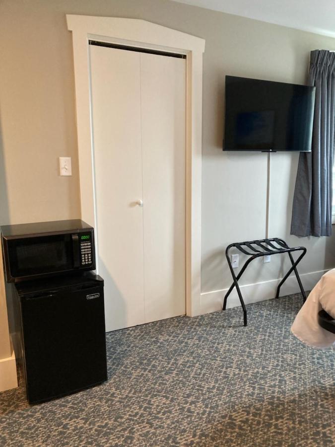 Country Squire Inn And Suites New Holland ภายนอก รูปภาพ