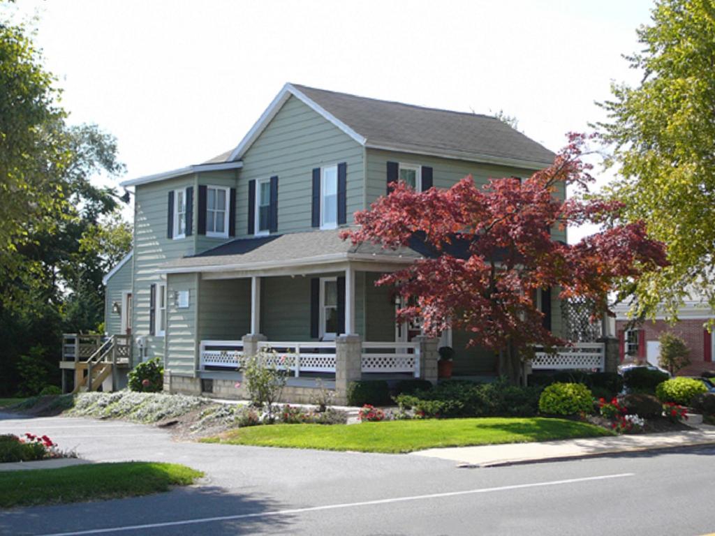 Country Squire Inn And Suites New Holland ภายนอก รูปภาพ