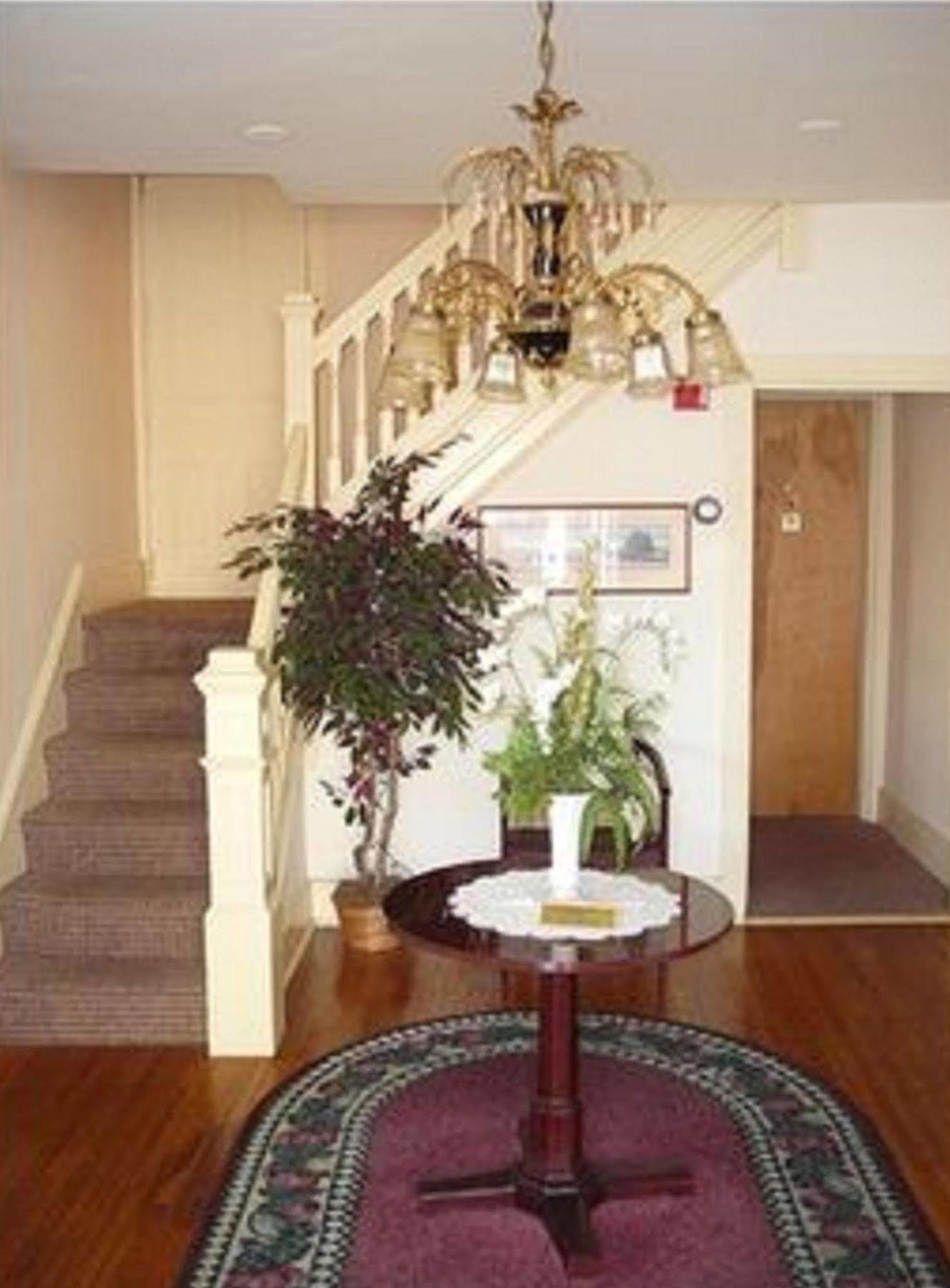 Country Squire Inn And Suites New Holland ภายนอก รูปภาพ